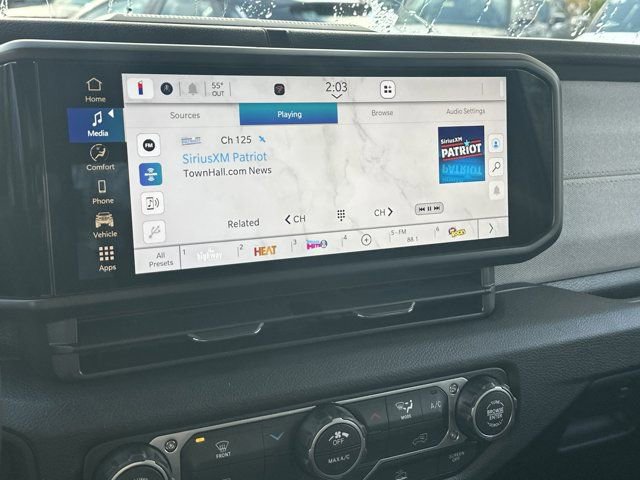 New 2026 Jeep Gladiator Sport image 25