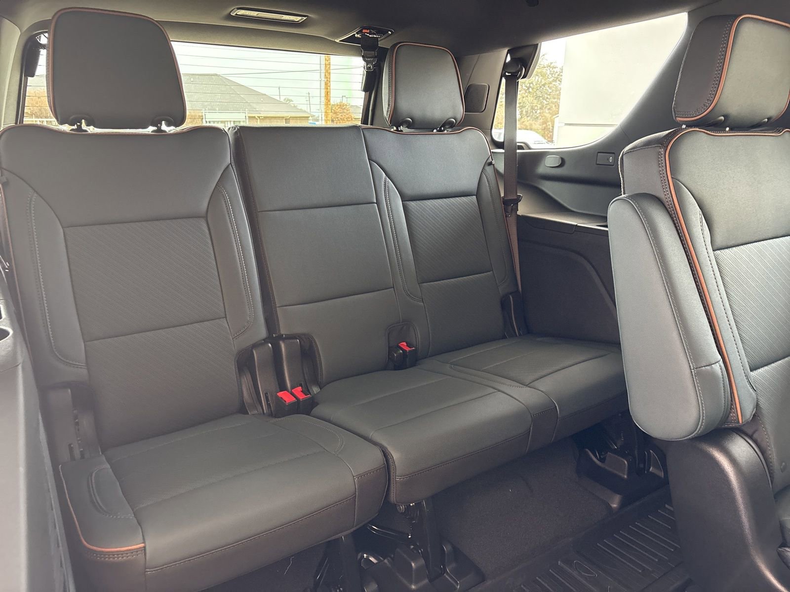 New 2026 GMC Yukon AT4 w/ LPO, Floor Liner Package image 23
