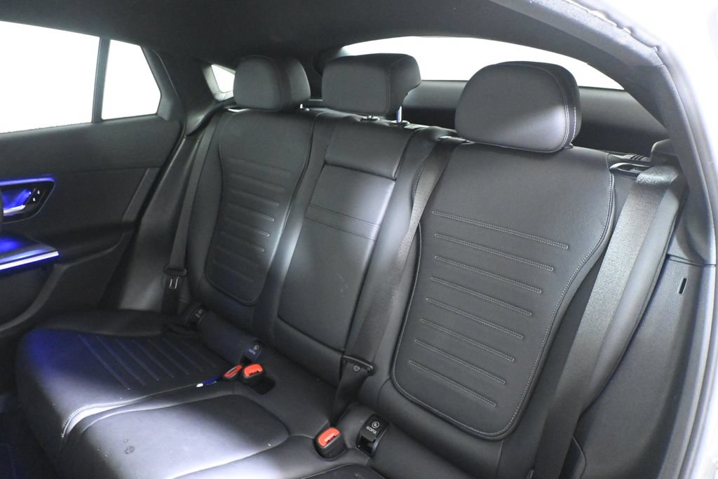 Certified 2025 Mercedes-Benz GLC 300 4MATIC image 4