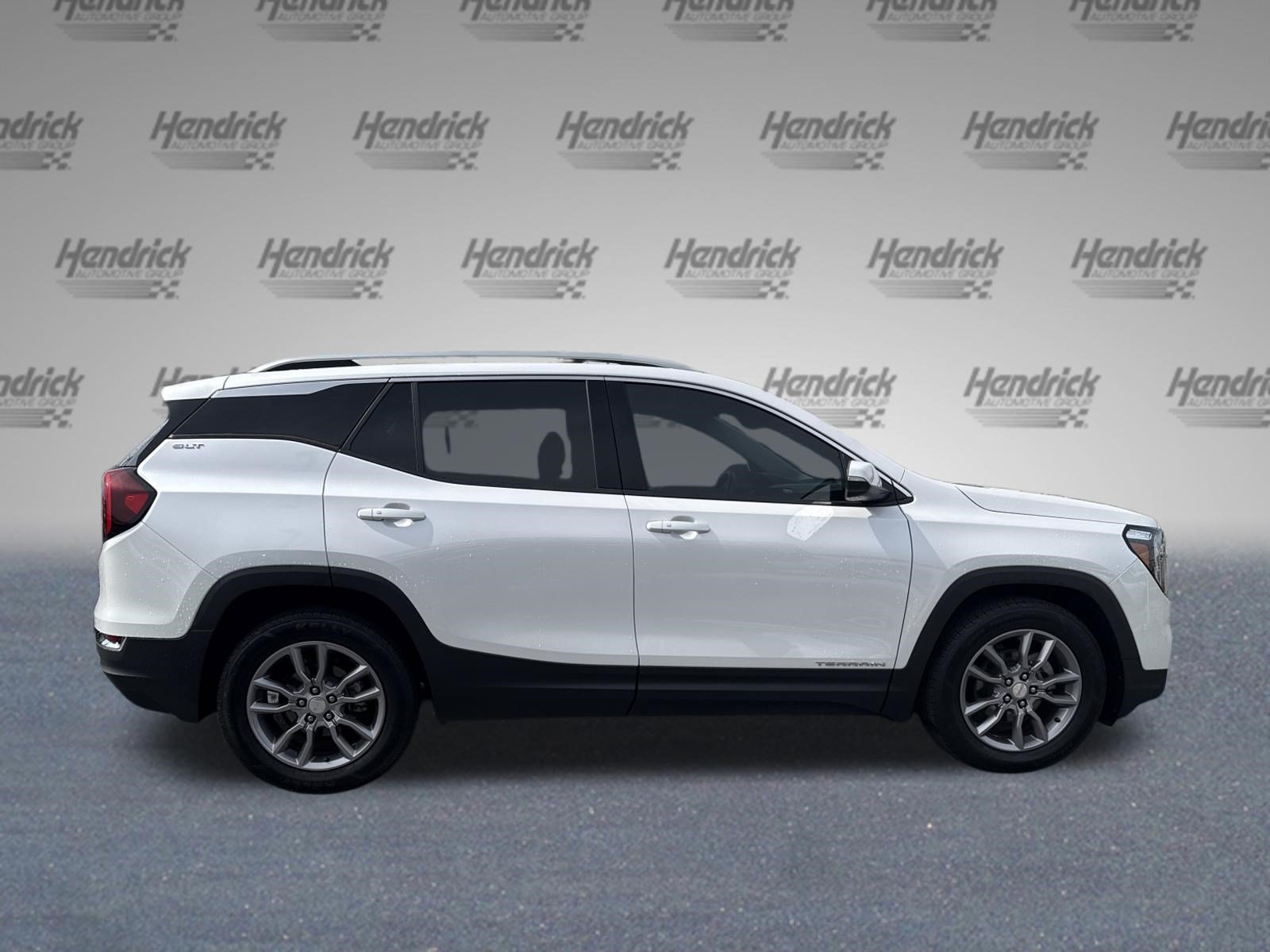 Used 2022 GMC Terrain SLT FWD image 11