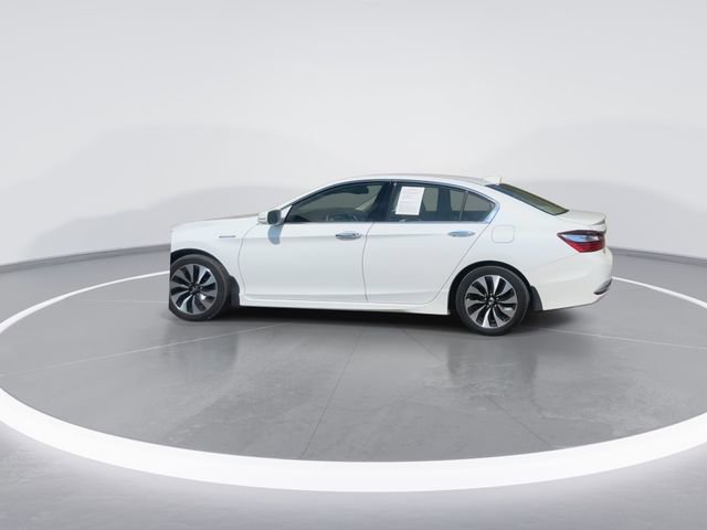 Used 2017 Honda Accord Touring image 7