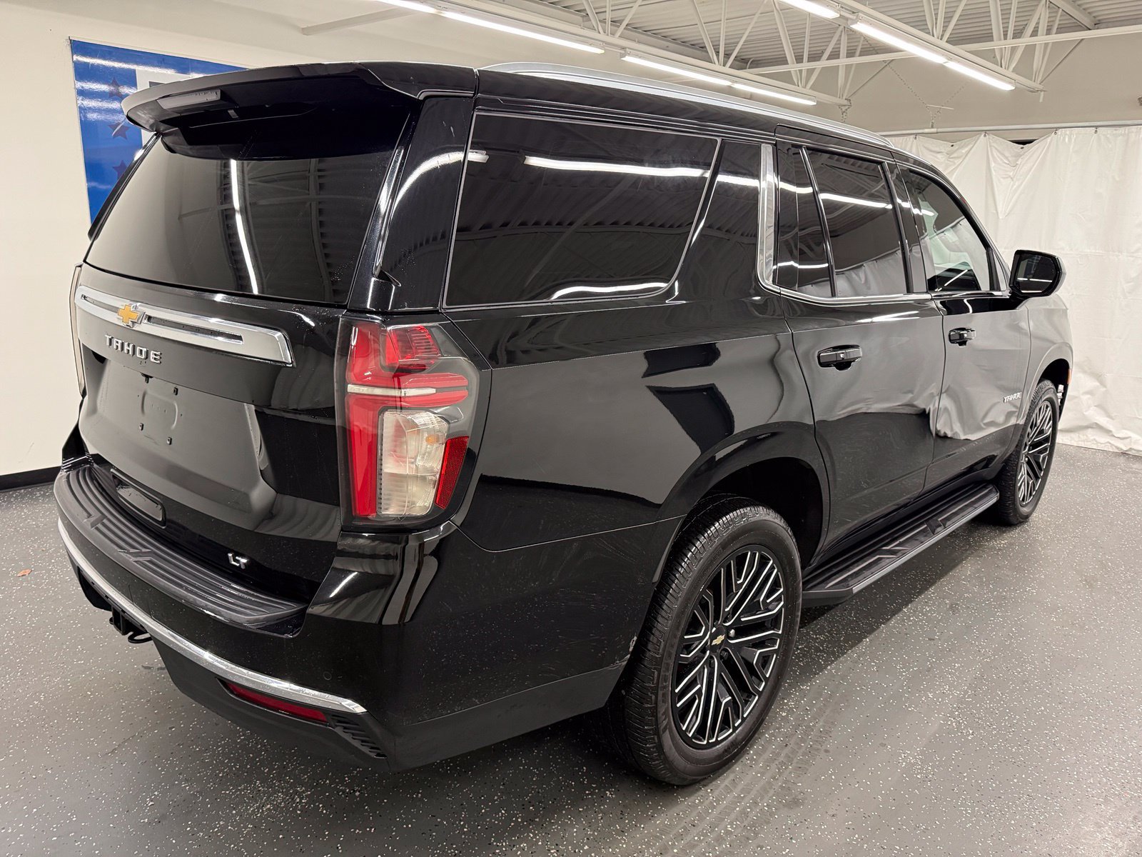 Used 2022 Chevrolet Tahoe LT w/ Max Trailering Package AWD/4WD image 2