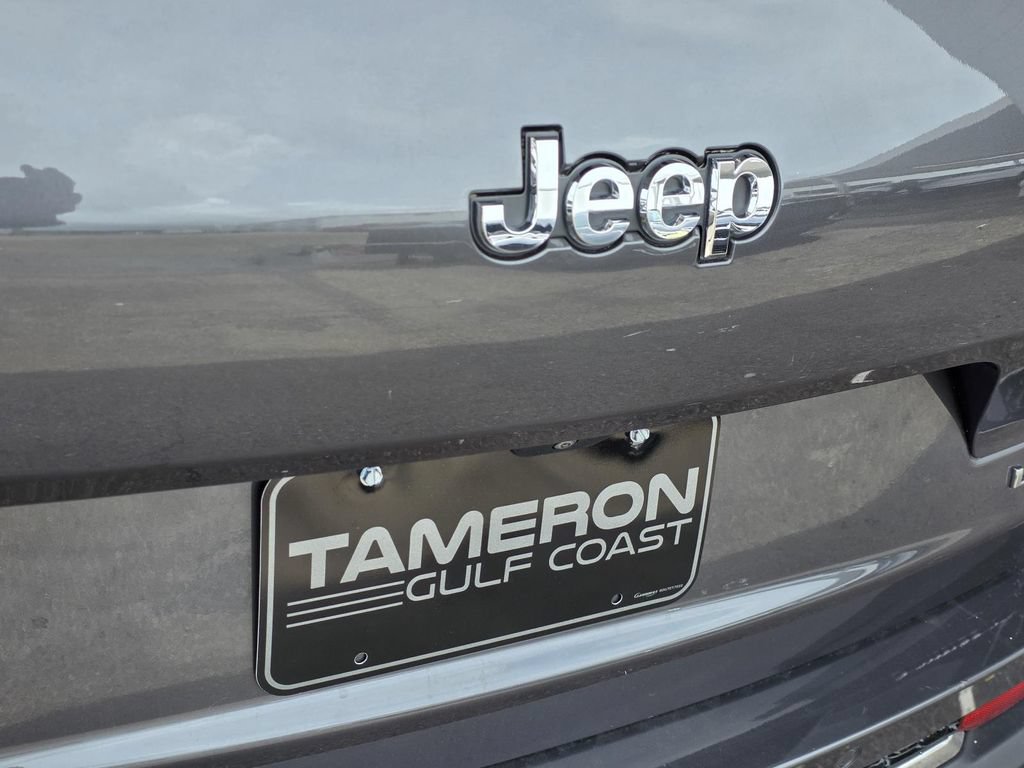 Used 2022 Jeep Grand Cherokee L Limited RWD image 30