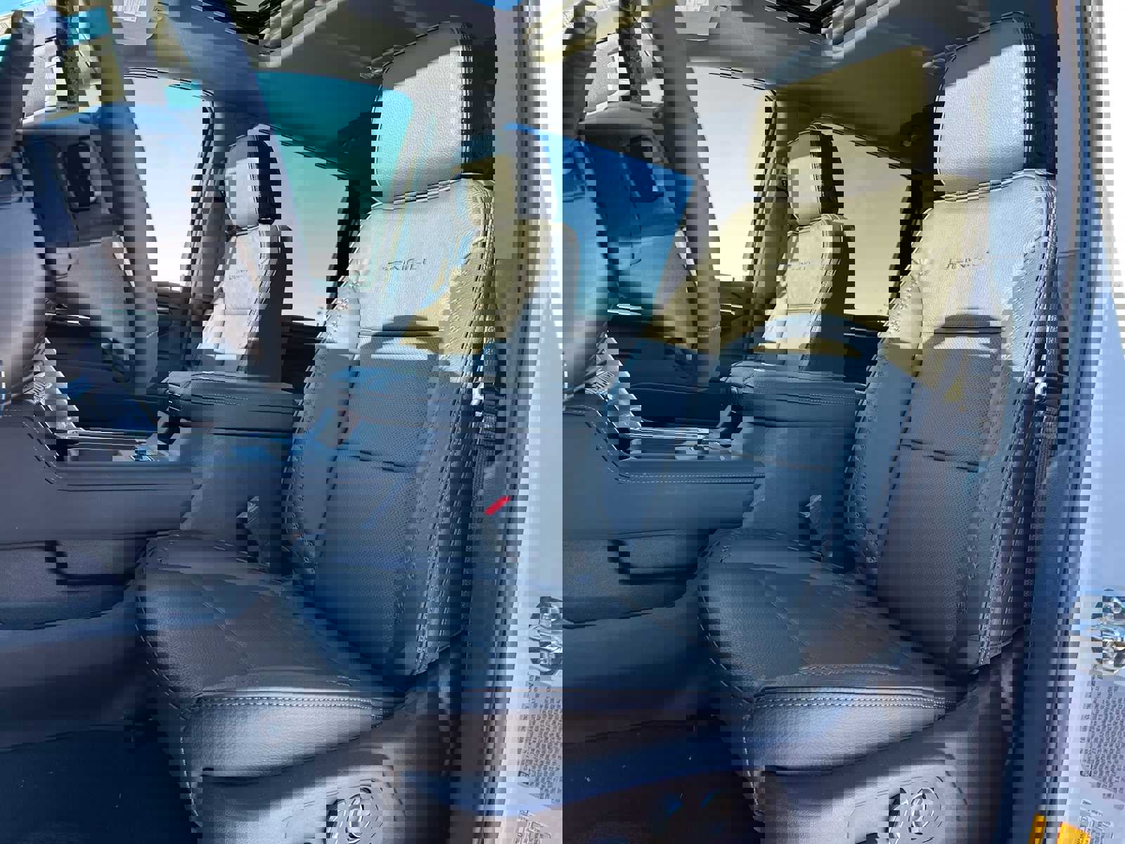 New 2026 GMC Sierra 2500 Denali w/ Denali Reserve Package image 21