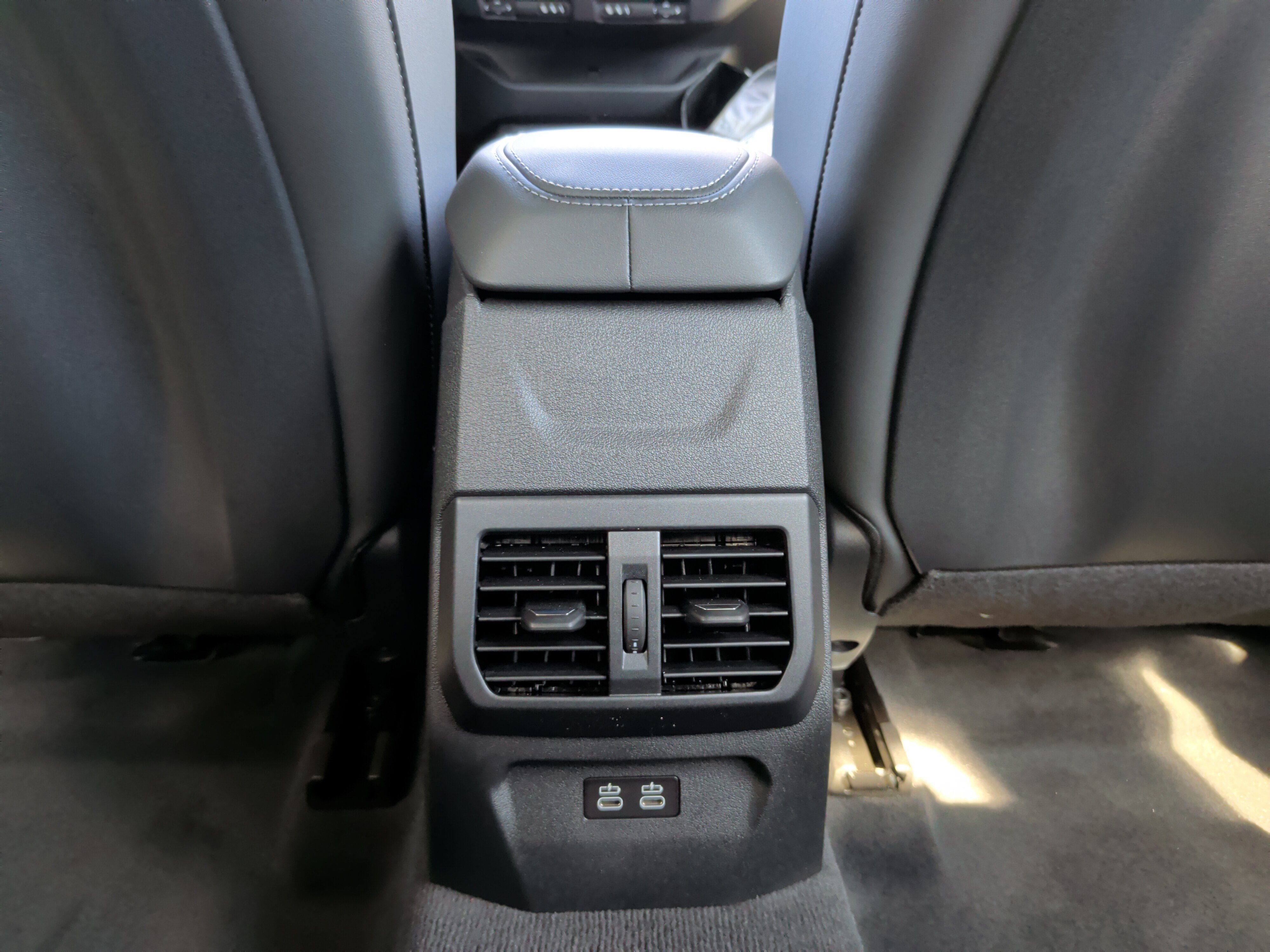 New 2026 BMW 228i w/ Technology Package FWD image 32