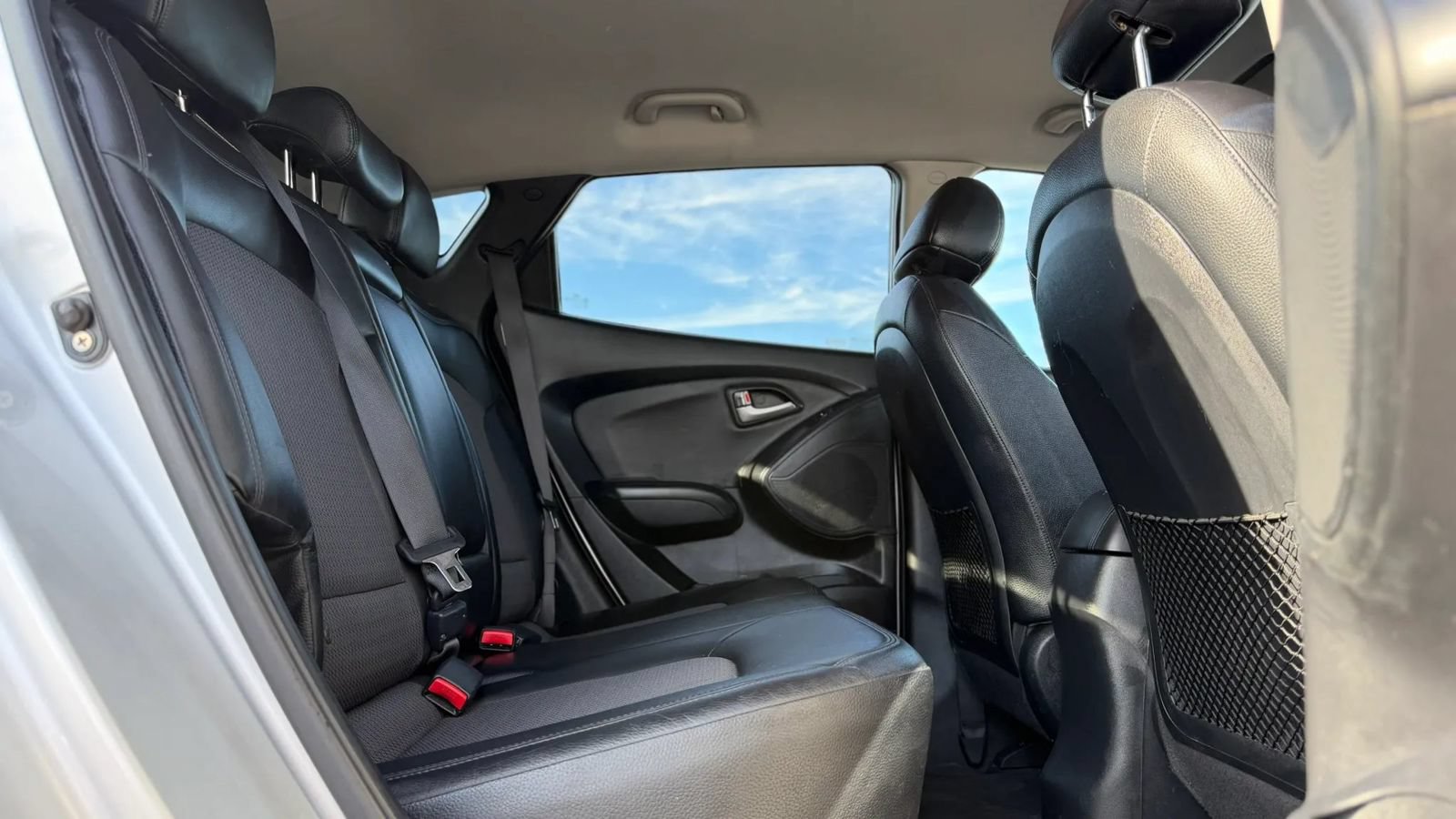 Used 2010 Hyundai Tucson GLS w/ Popular Equipment Pkg 2 FWD image 14