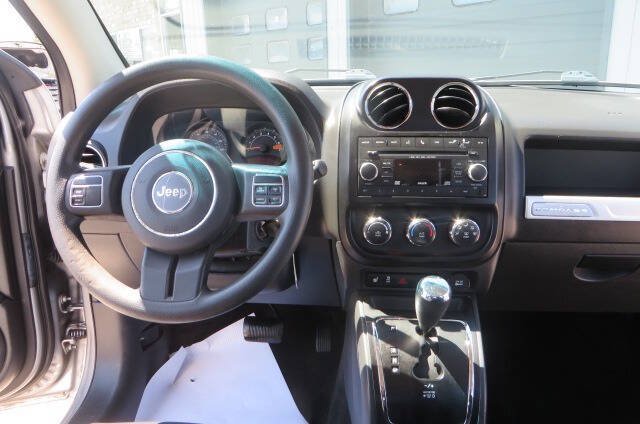 Used 2015 Jeep Compass Sport w/ Power Value Group FWD image 31