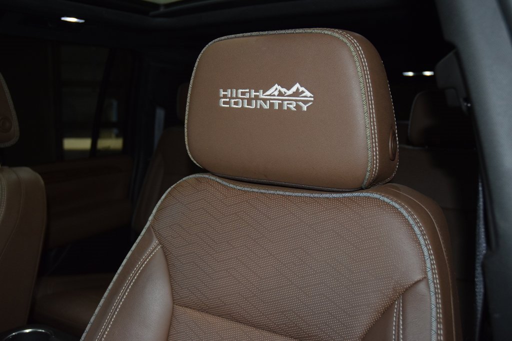 Used 2024 Chevrolet Suburban High Country image 41