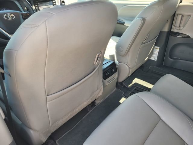 Used 2020 Toyota Sienna XLE image 12