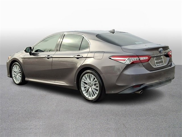 Used 2020 Toyota Camry XLE image 6