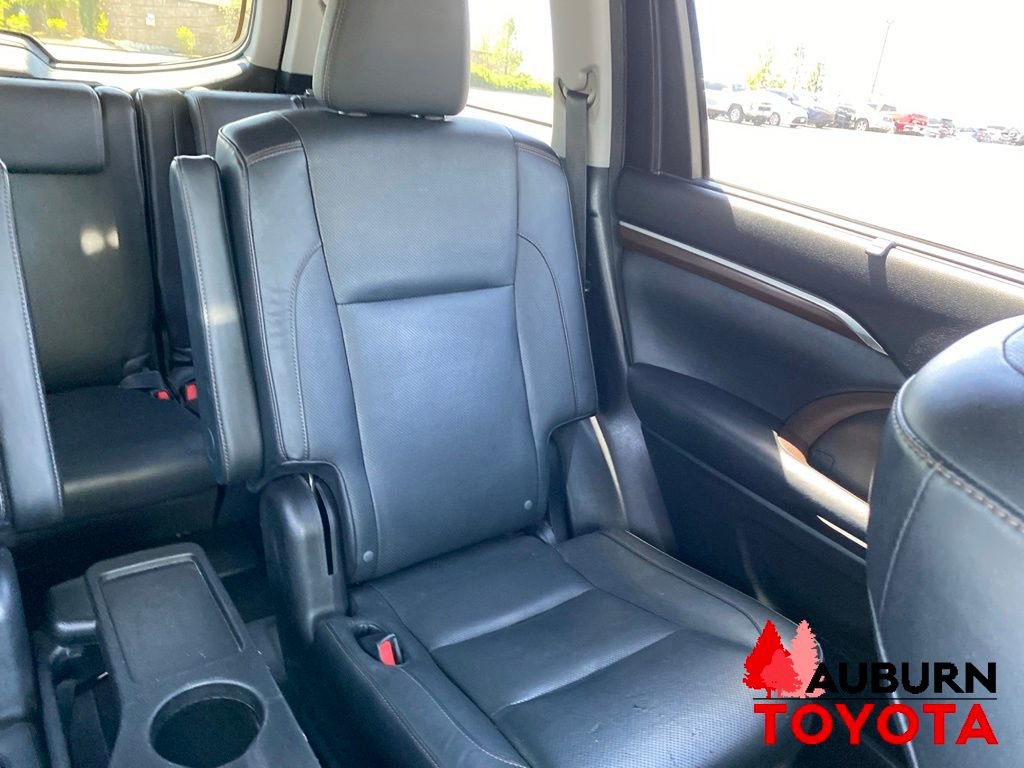 Used 2015 Toyota Highlander Limited Platinum AWD/4WD image 26