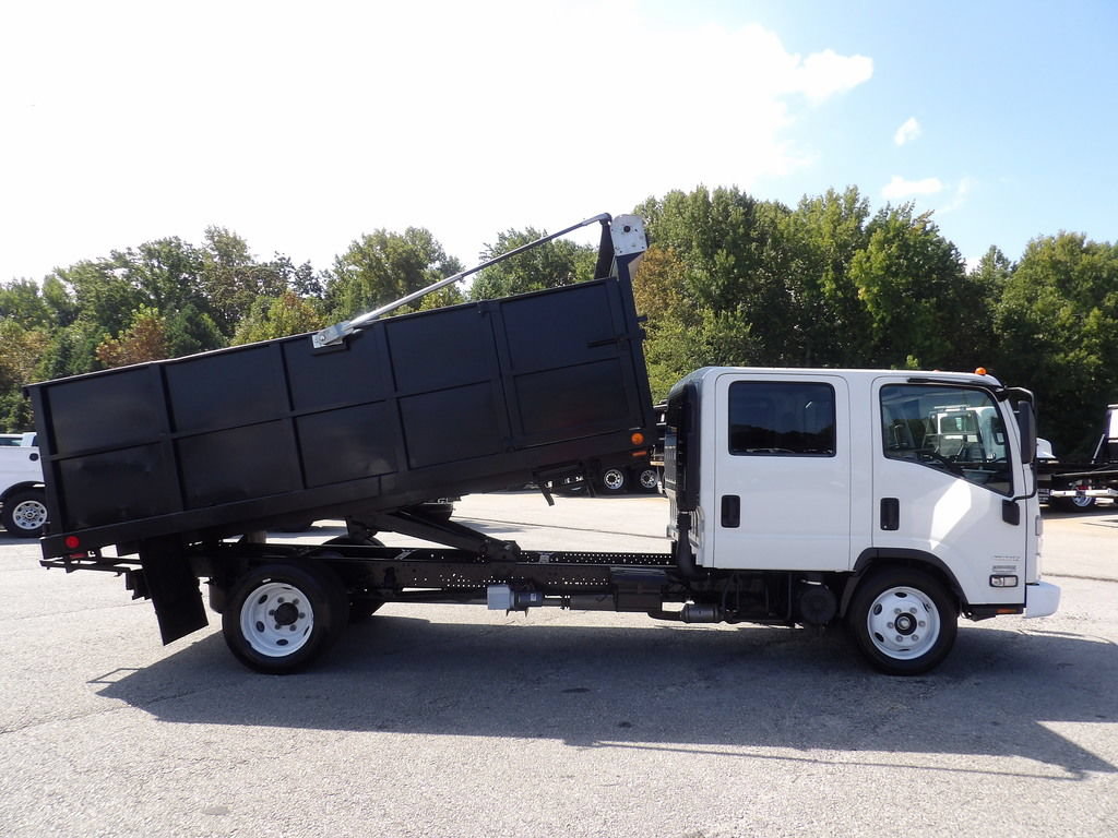Used 2024 Chevrolet Low Cab Forward RWD image 9