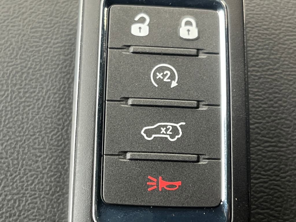 New 2025 Jeep Grand Cherokee Laredo X w/ Luxury Tech Group I image 21