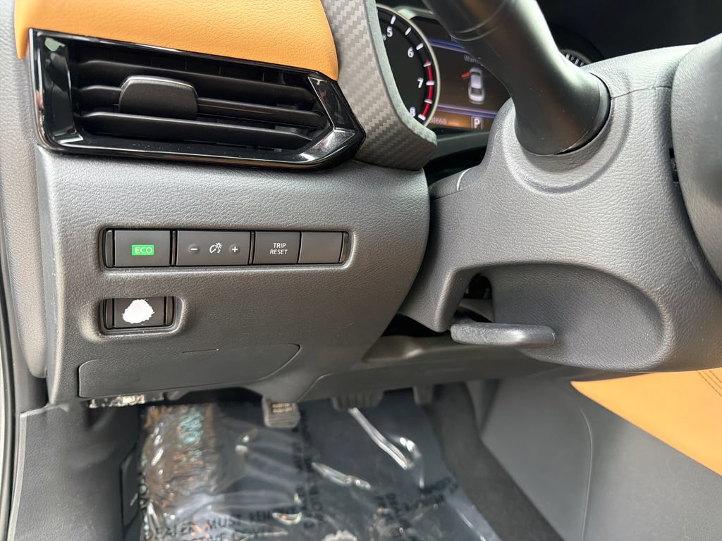 Used 2021 Nissan Sentra SV w/ SV Premium Package FWD image 20