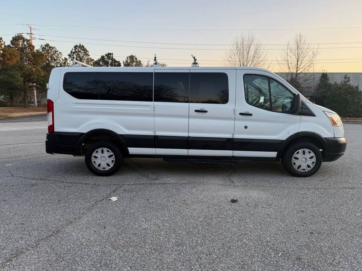 Used 2015 Ford Transit 350 XLT RWD image 7
