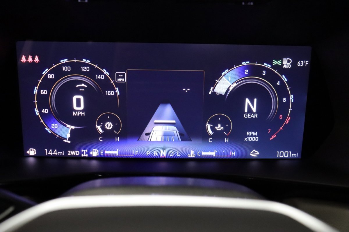 Used 2025 Chevrolet Colorado ZR2 w/ ZR2 Bison Edition image 32