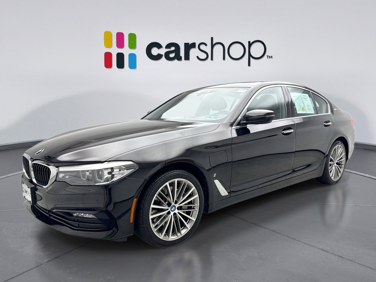 Used 2018 BMW 530e xDrive w/ Premium Package 2