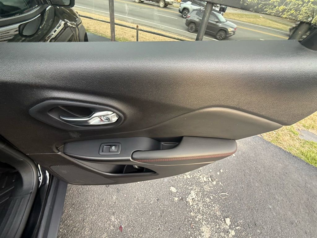 Used 2021 Jeep Cherokee Trailhawk w/ Premium Leather Package image 8