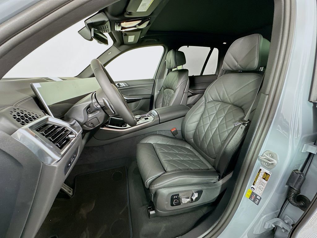 New 2026 BMW X5 xDrive50e w/ M Sport Package AWD/4WD image 16