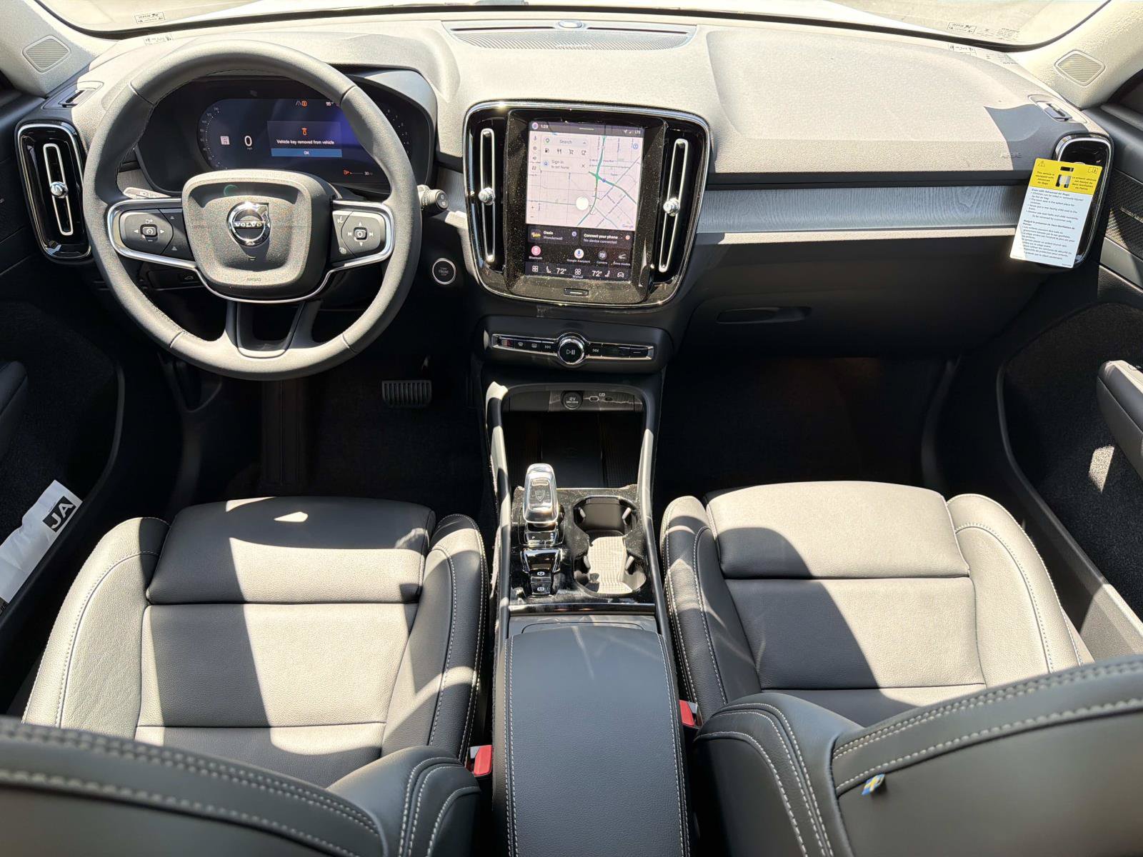 New 2026 Volvo XC40 B5 Ultra AWD/4WD image 7
