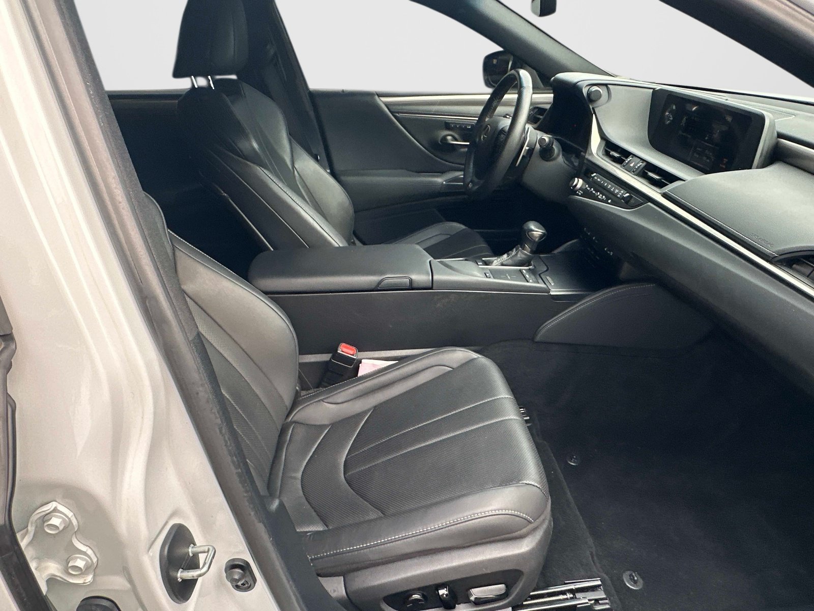 Used 2021 Lexus ES 350 F Sport w/ Accessory Package FWD image 10