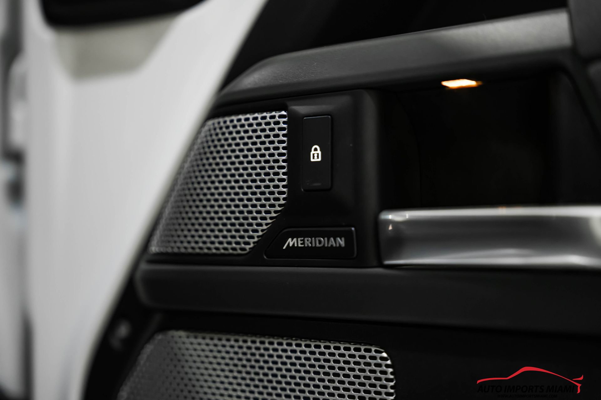 Used 2023 Land Rover Defender 130 X-Dynamic SE image 49