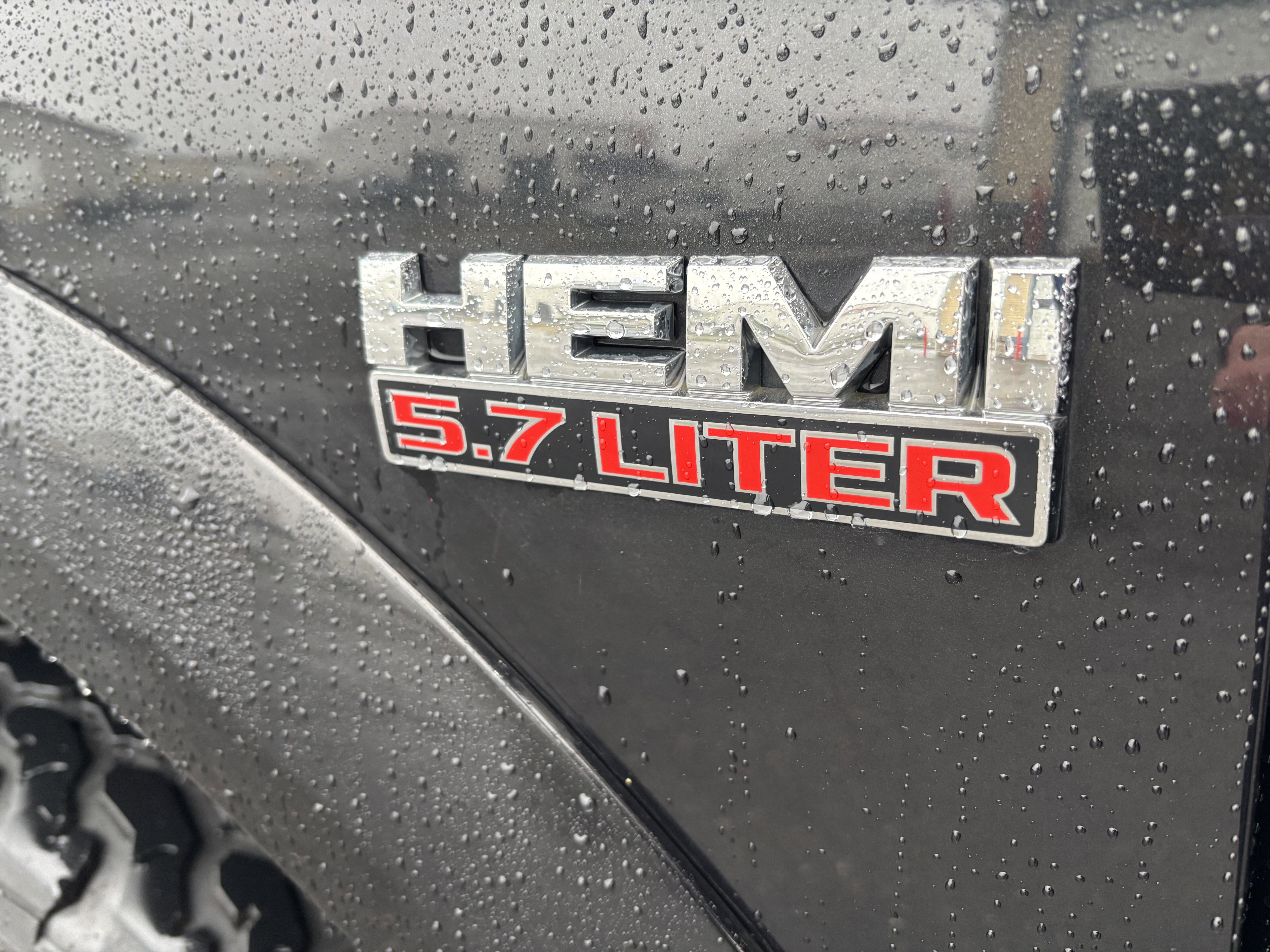 Used 2017 RAM 1500 Outdoorsman image 13