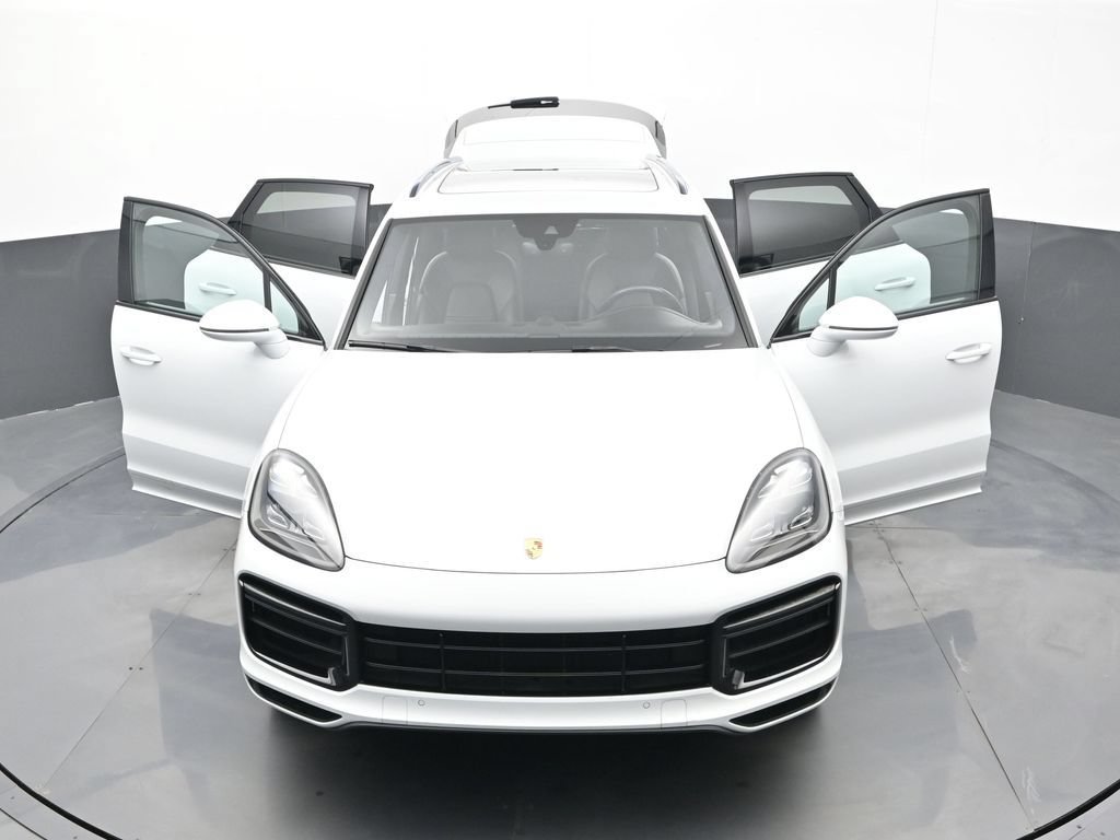 Certified 2021 Porsche Cayenne Turbo AWD/4WD image 32