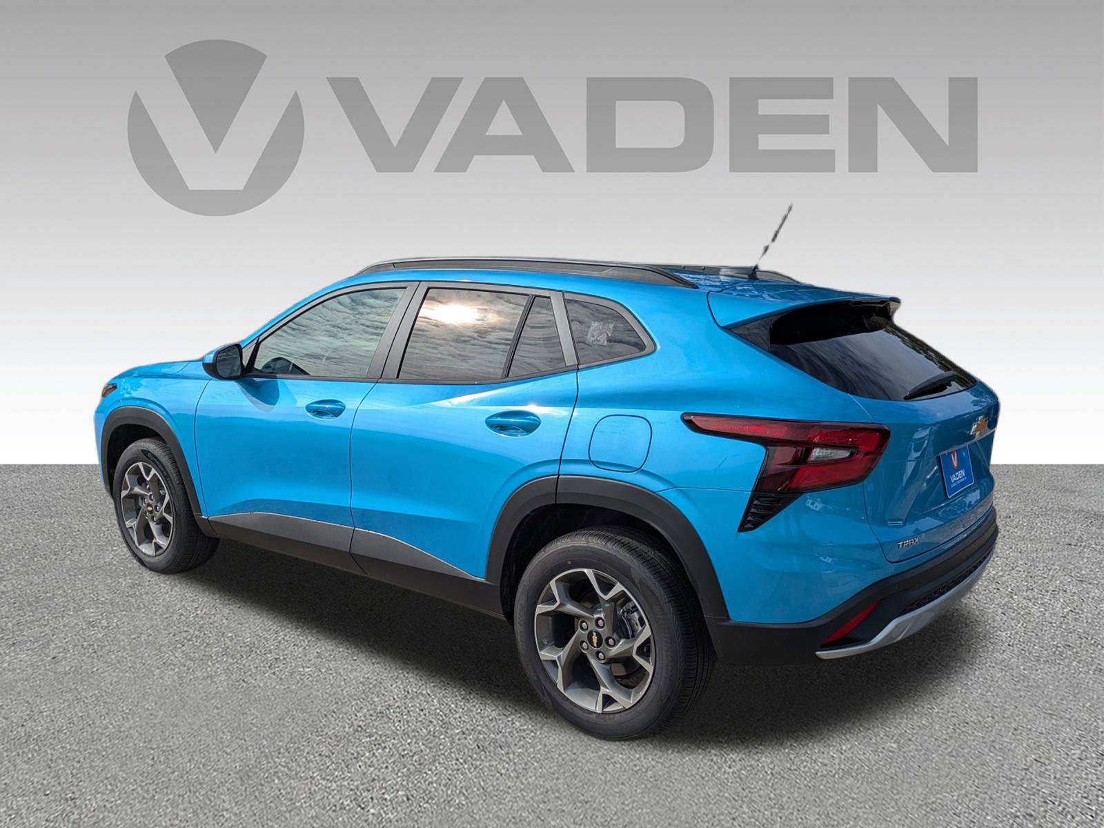 New 2025 Chevrolet Trax LT w/ Driver Confidence Package image 25