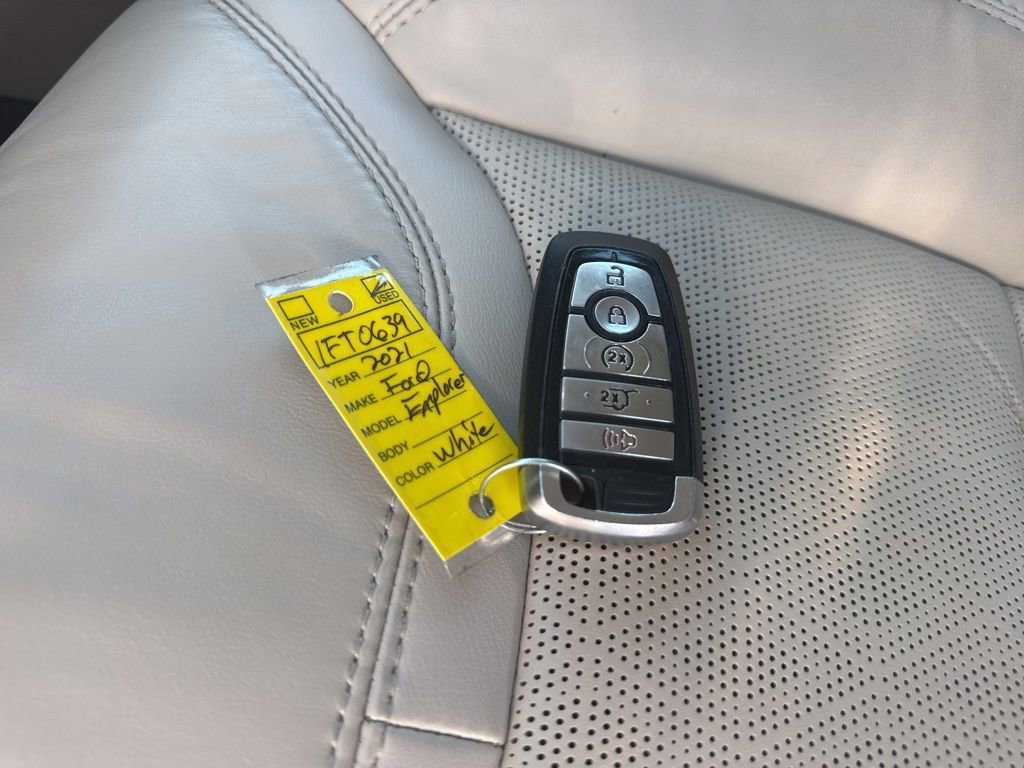 Used 2021 Ford Explorer Platinum w/ Equipment Group 601A image 41