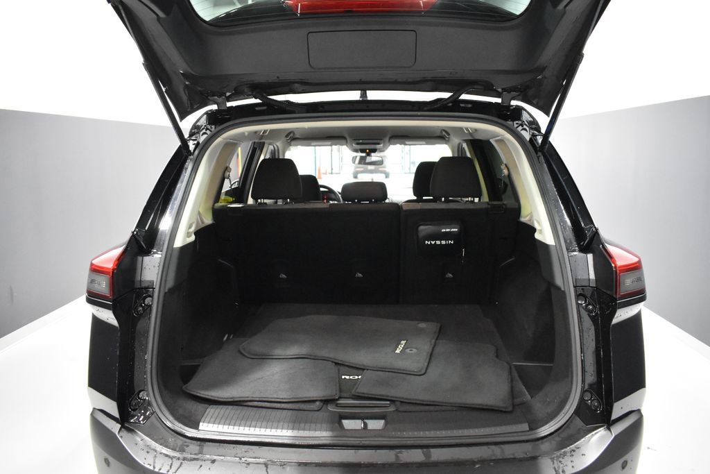 Certified 2023 Nissan Rogue SV image 26