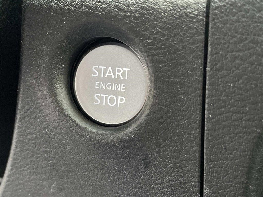 Certified 2022 Nissan Frontier S image 33