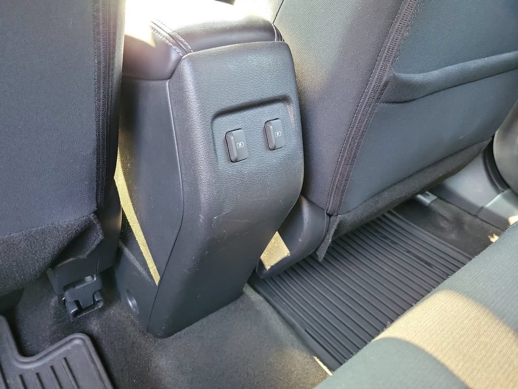 Used 2022 Nissan Kicks SV FWD image 14