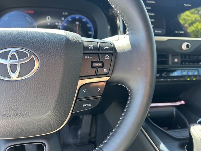 Used 2025 Toyota Crown Signia AWD/4WD image 22
