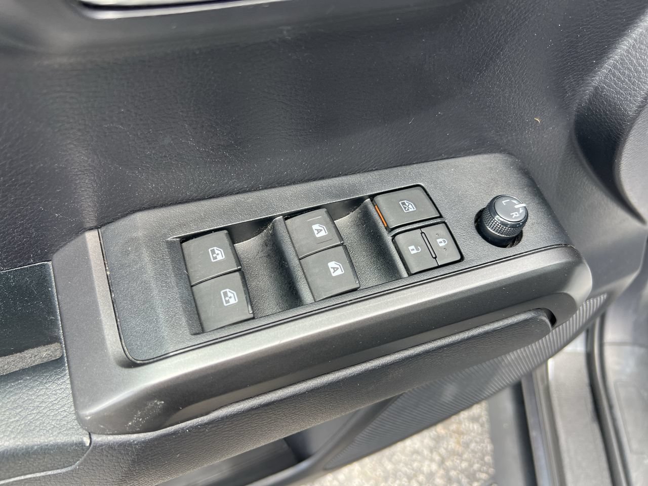 Used 2020 Toyota Tacoma TRD Sport AWD/4WD image 15