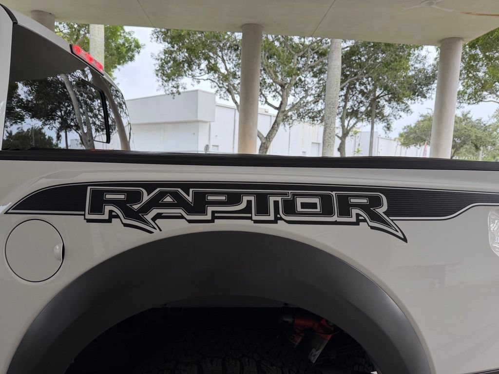 Used 2019 Ford F150 Raptor w/ Equipment Group 802A Luxury AWD/4WD image 18