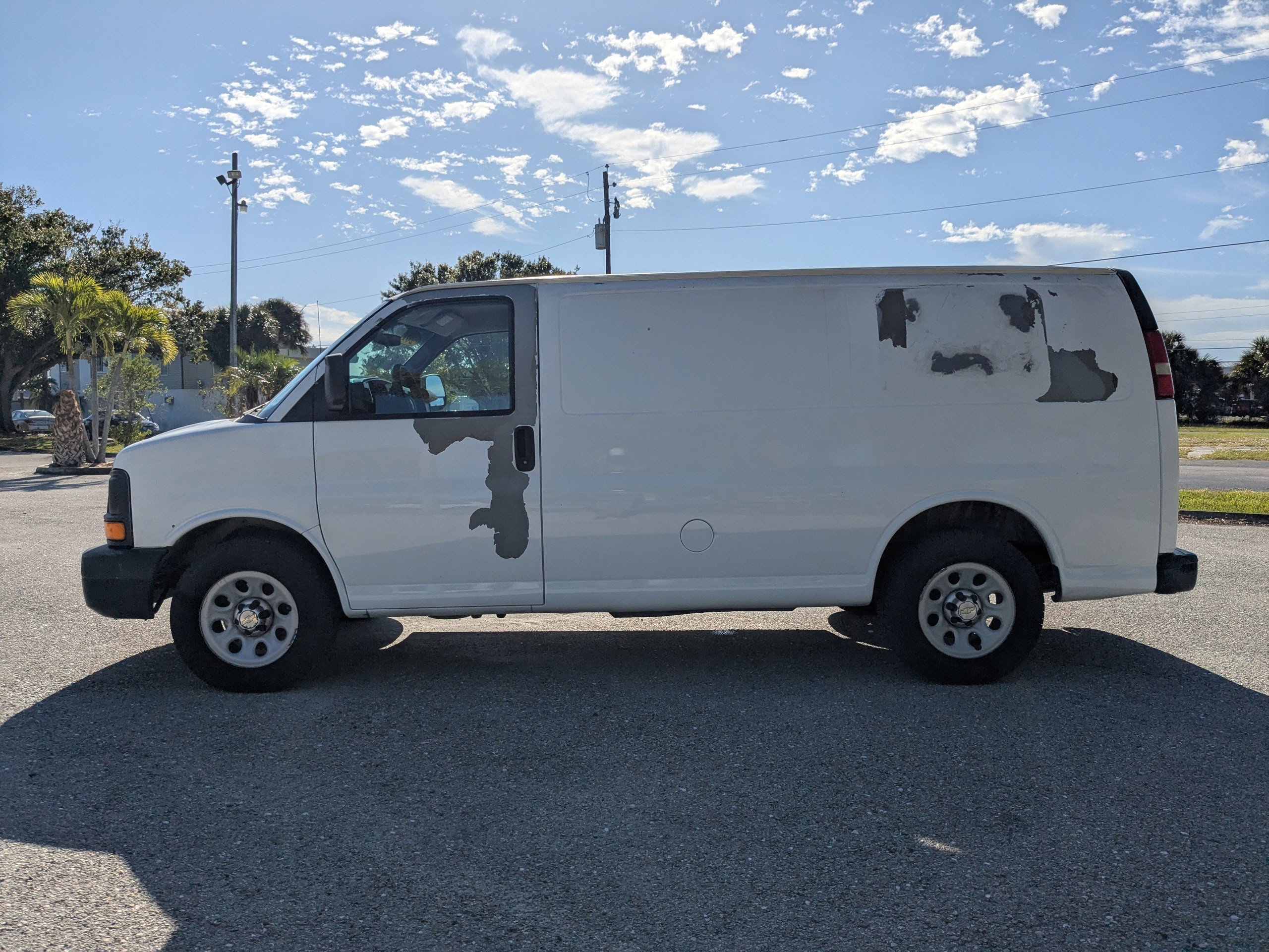 Used 2012 Chevrolet Express 1500 image 7