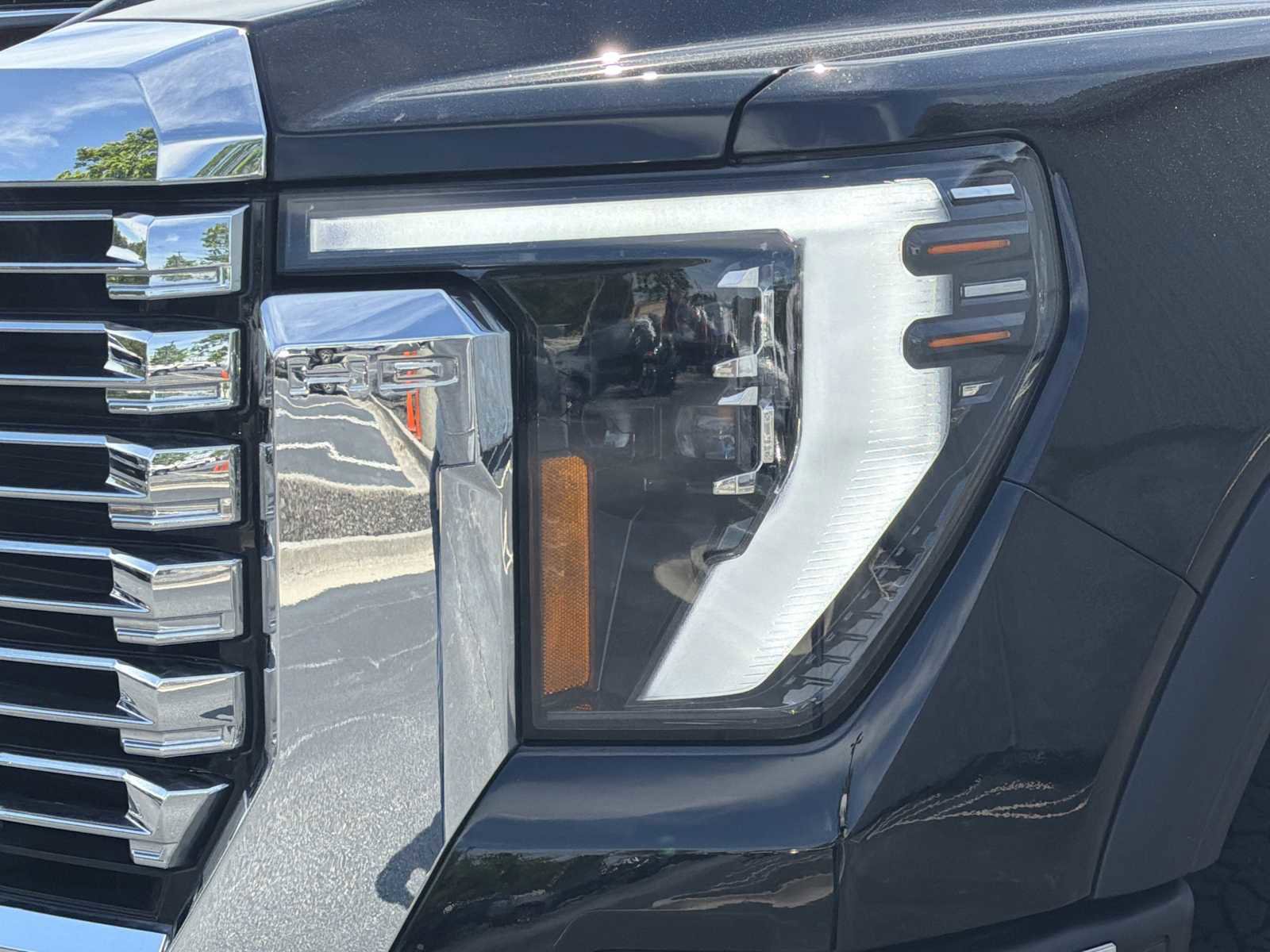 Used 2025 GMC Sierra 2500 Denali w/ Denali Reserve Package AWD/4WD image 36