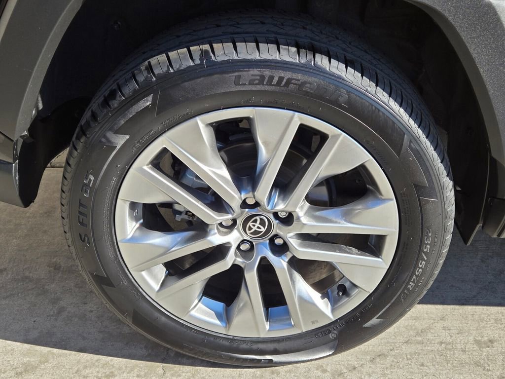 Used 2023 Toyota RAV4 Limited image 9