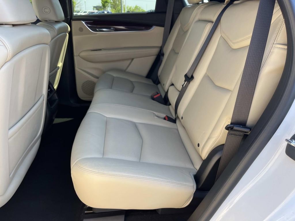 Used 2017 Cadillac XT5 Luxury image 19