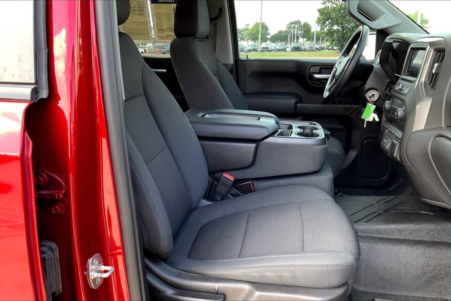 Used 2021 Chevrolet Silverado 1500 Custom RWD image 9
