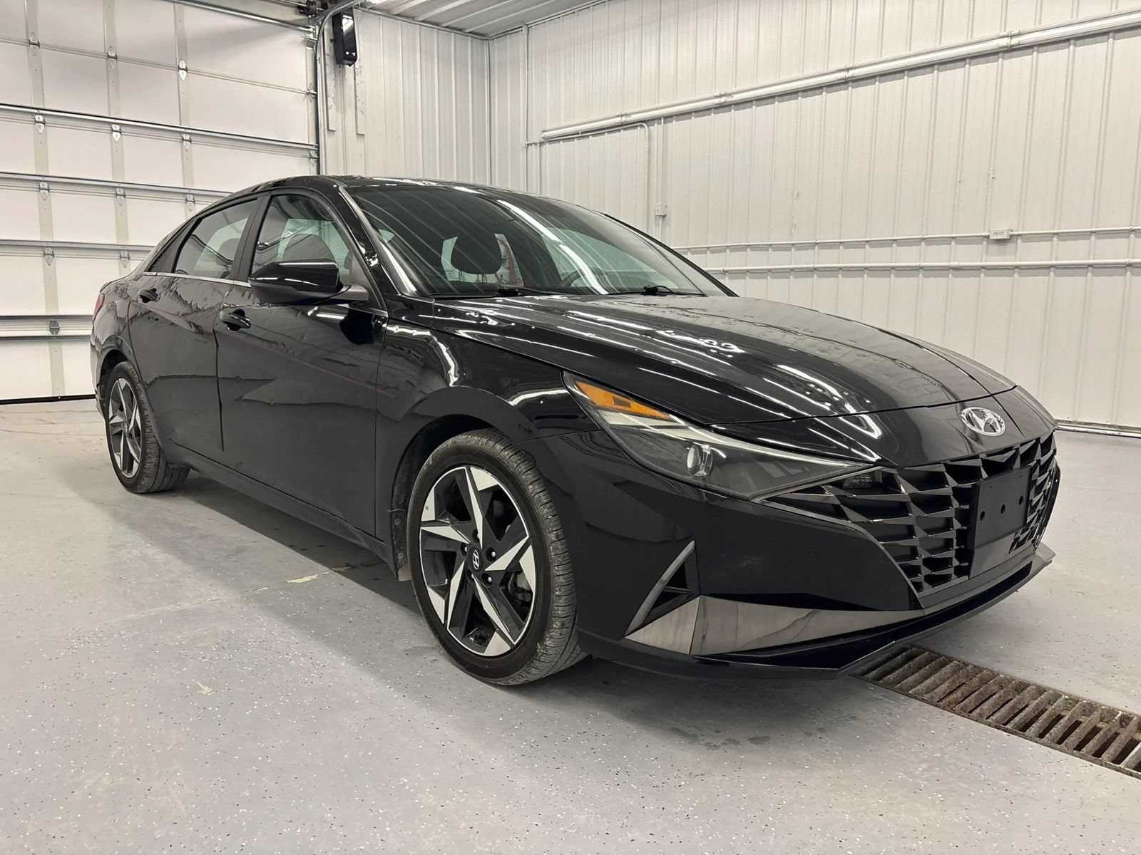 Used 2022 Hyundai Elantra SEL FWD image 16