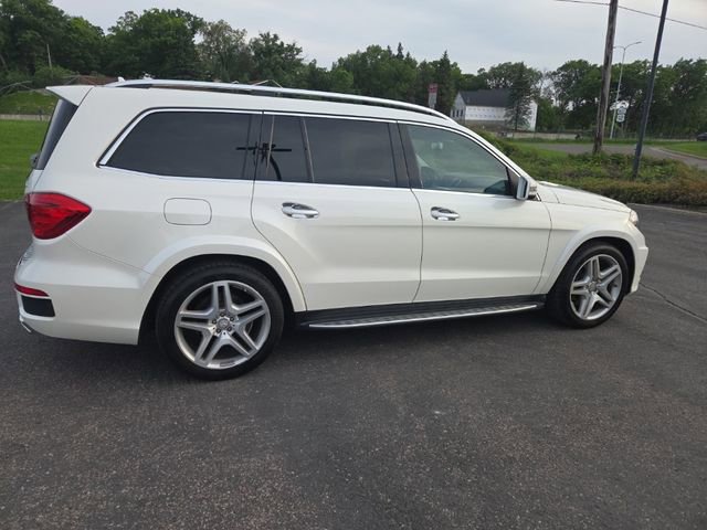 Used 2016 Mercedes-Benz GL 550 4MATIC image 24