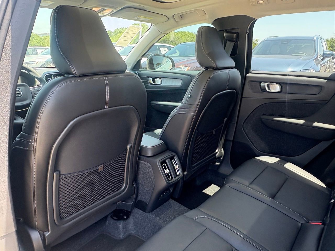 New 2026 Volvo XC40 B4 Plus w/ Protection Package Premier image 21