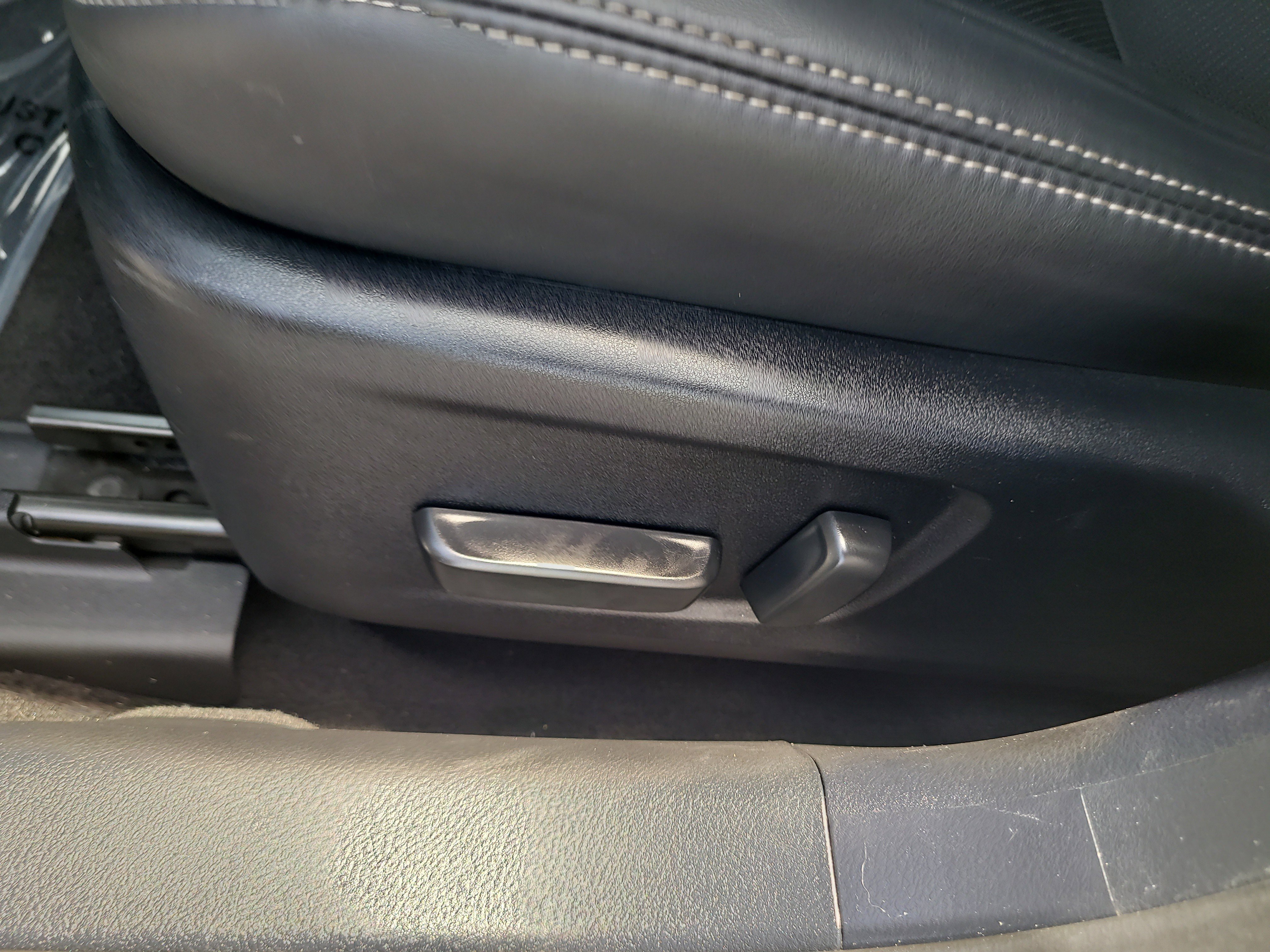 Used 2023 Lexus IS 300 w/ Comfort Package RWD image 20
