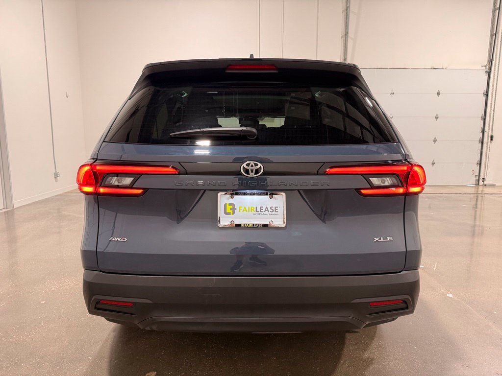 Used 2024 Toyota Grand Highlander AWD image 6