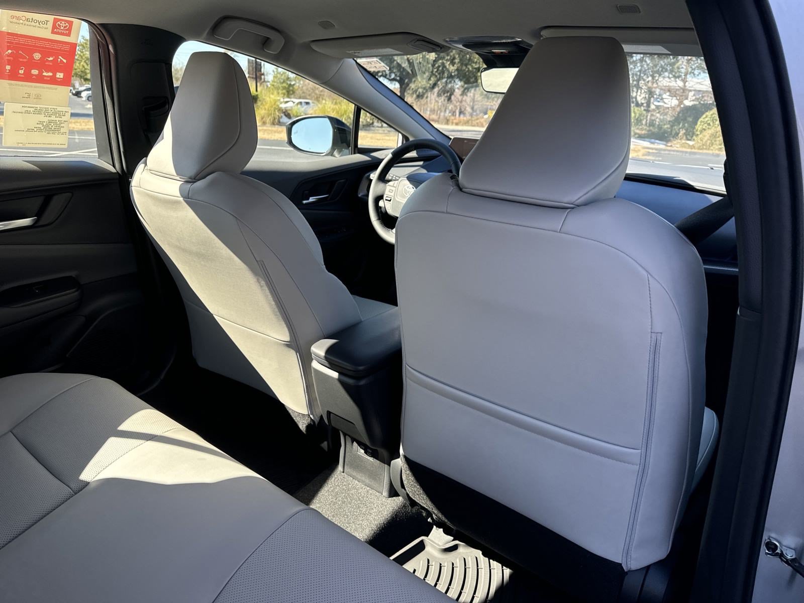 New 2024 Toyota Prius XLE FWD image 29