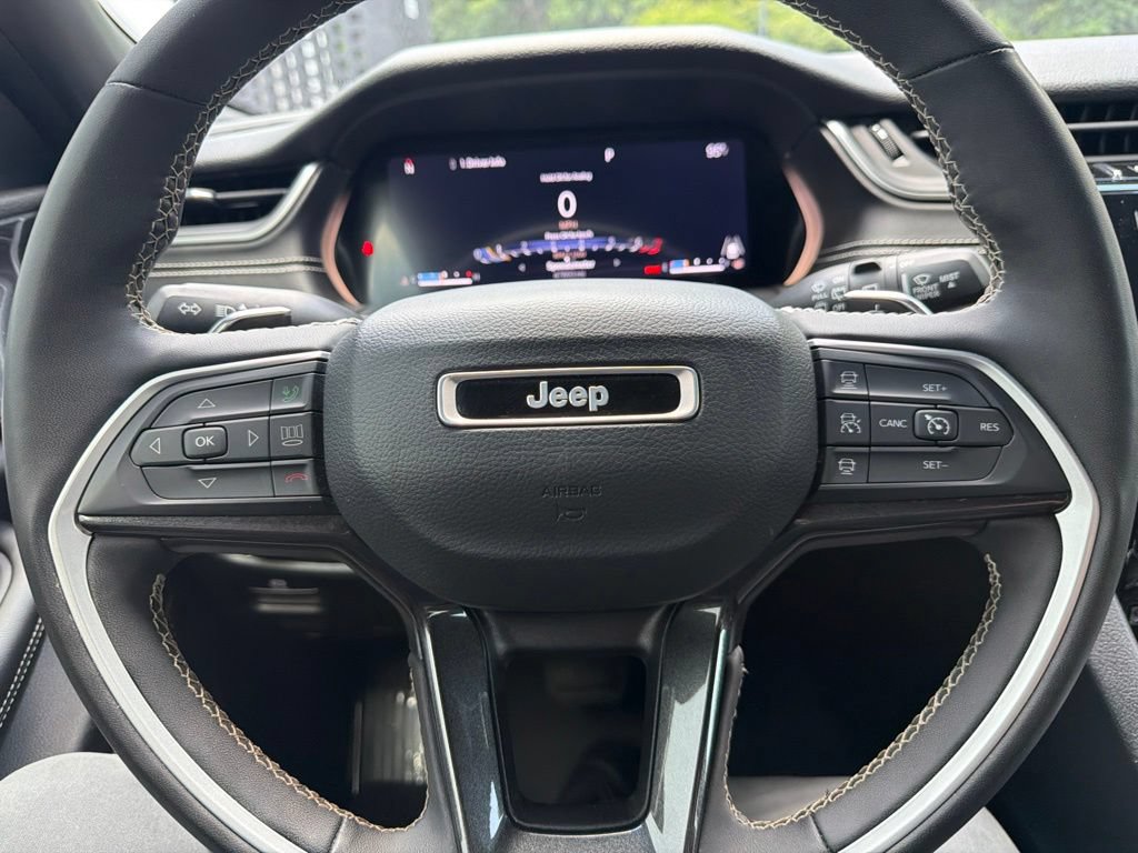 Used 2023 Jeep Grand Cherokee Altitude AWD/4WD image 52