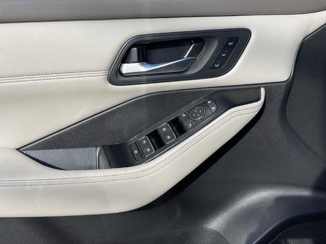 Certified 2023 Nissan Rogue SL w/ SL Premium Package image 12