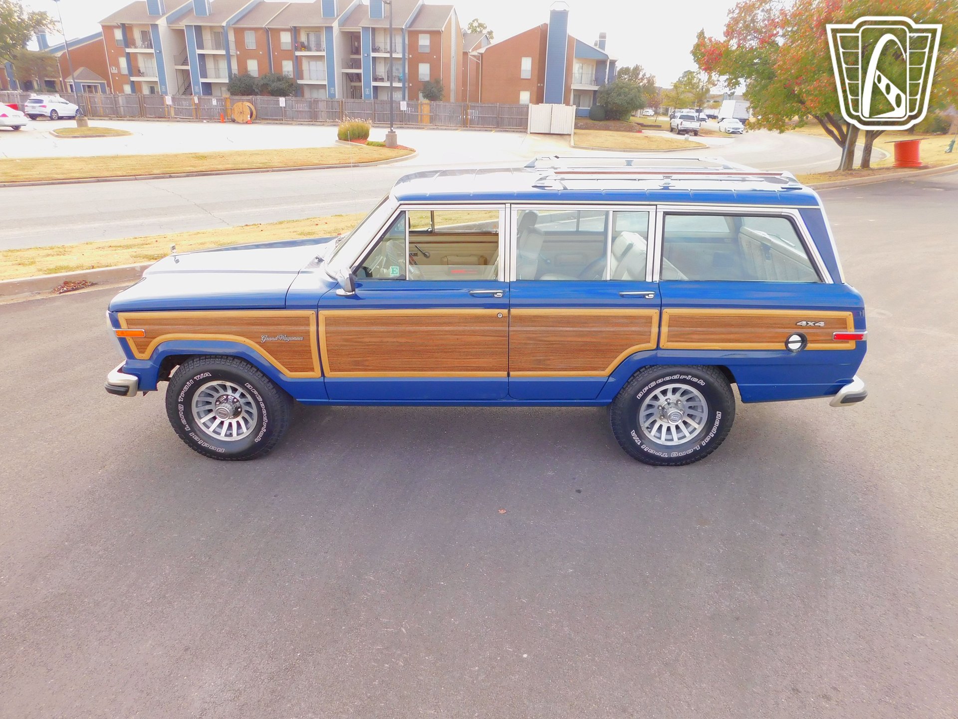 Used 1989 Jeep Grand Wagoneer AWD/4WD image 11